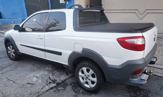 FIAT STRADA 1.4 MPI FREEDOM CD 8V FLEX 3P MANUAL FIAT STRADA 1.4 MPI FREEDOM CD 8V FLEX 3P MANUAL